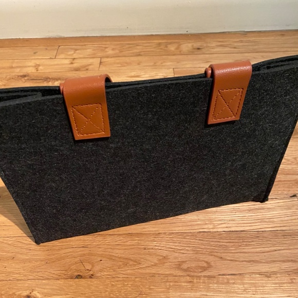 Brand New Felt handbag - Picture 2 of 10